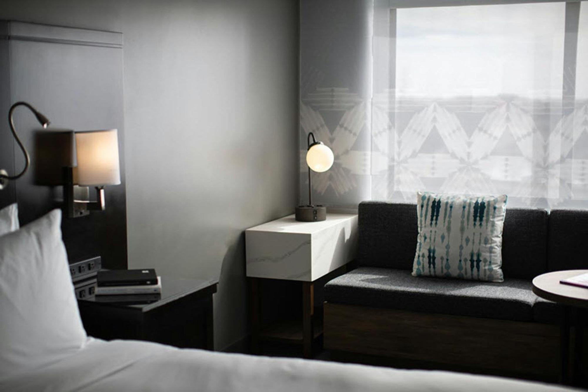 The Baronette Renaissance Detroit-Novi Hotel מראה חיצוני תמונה