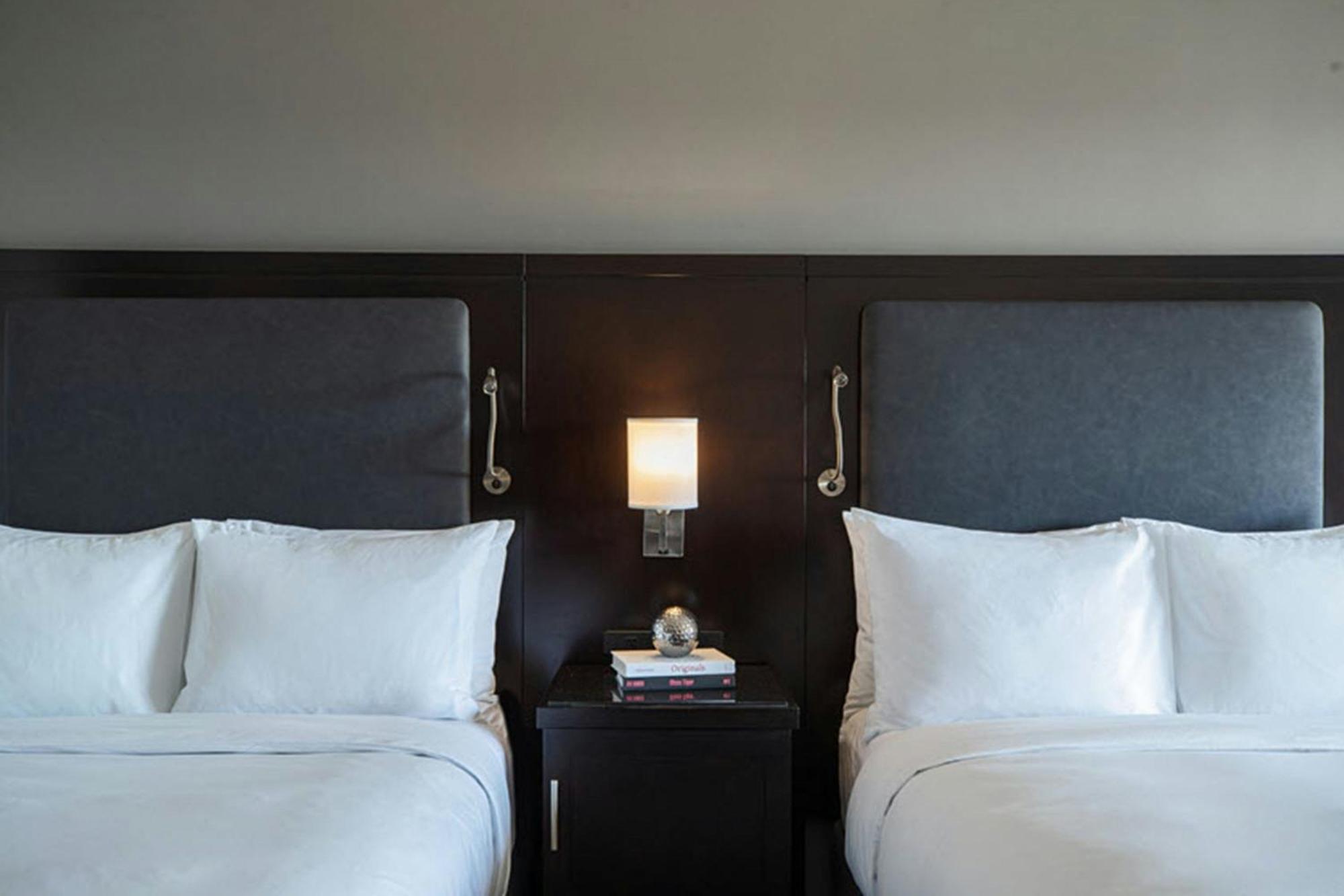 The Baronette Renaissance Detroit-Novi Hotel מראה חיצוני תמונה