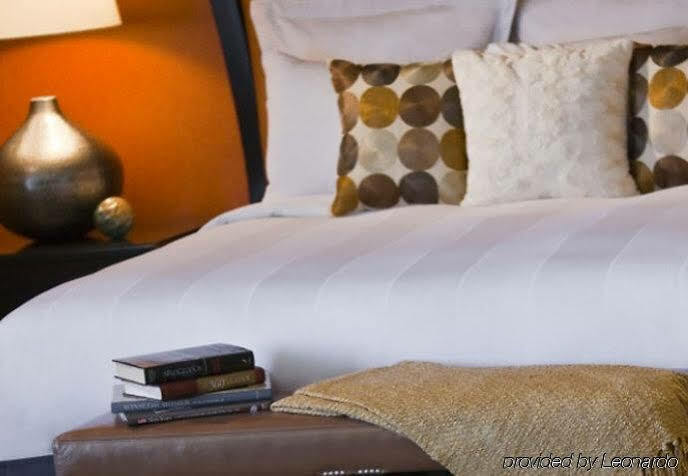 The Baronette Renaissance Detroit-Novi Hotel מראה חיצוני תמונה